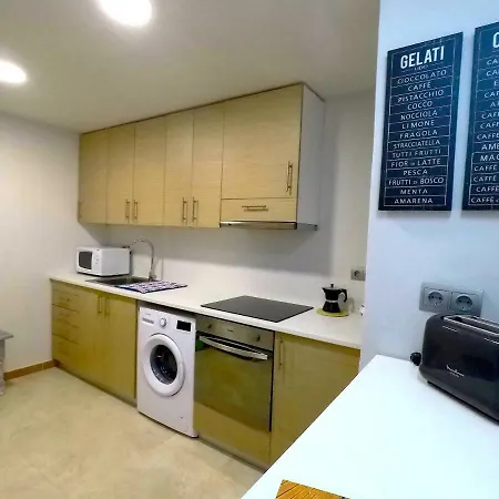 Piso Familiar En Apartamento Llançà